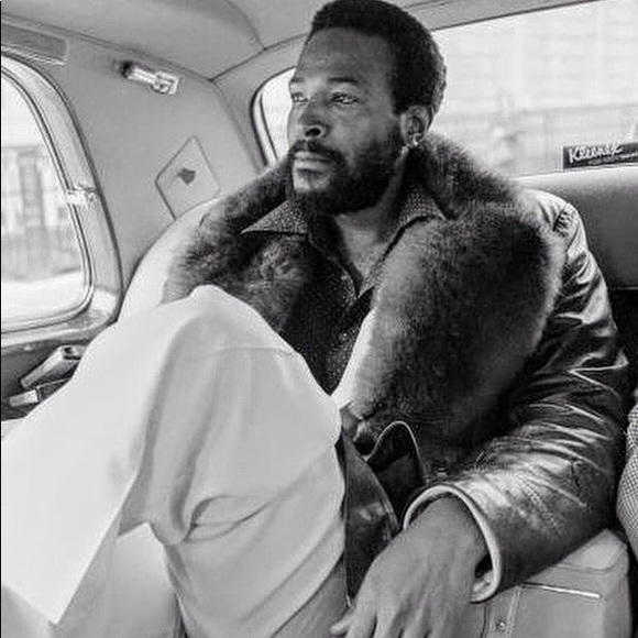 Meet your Posher, Chuck - Picture 3 of 4